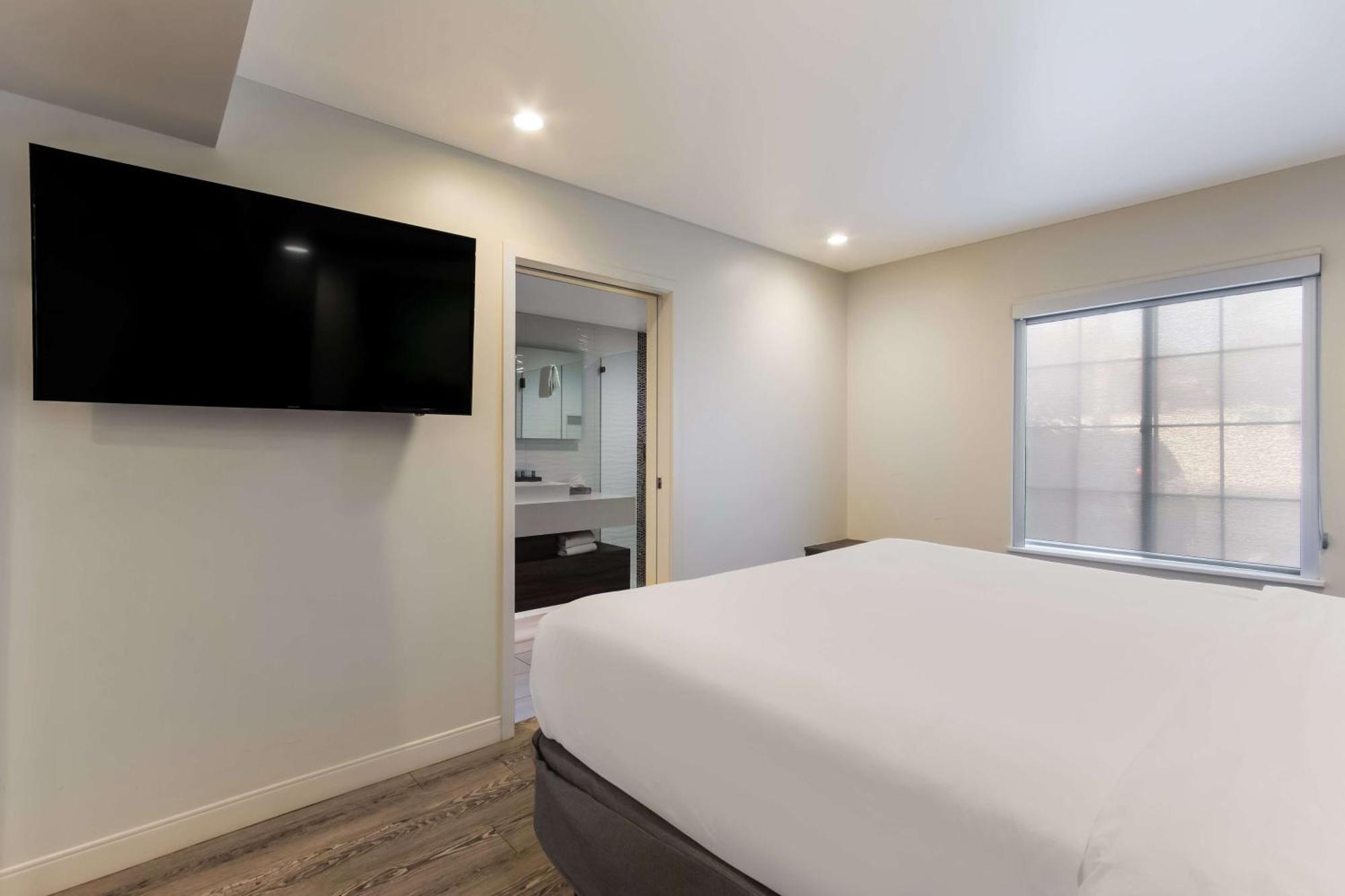 Surestay Plus Hotel By Best Western Tempe University Exterior foto